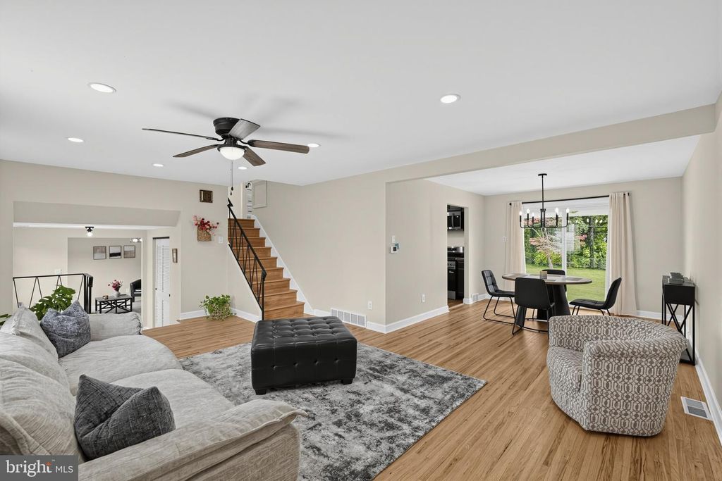 817 RENNARD CIR, PHILADELPHIA, PA 19116 — photo 5