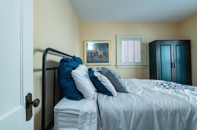 4323 4th Avenue S, Minneapolis, MN 55409