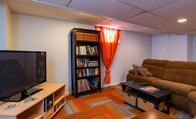 4323 4th Avenue S, Minneapolis, MN 55409