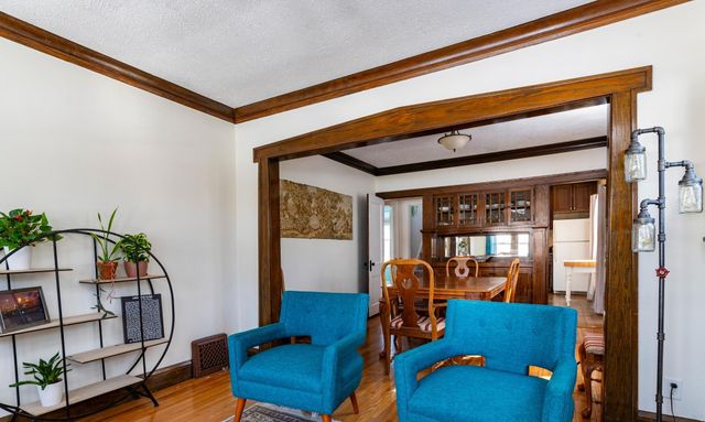 4323 4th Avenue S, Minneapolis, MN 55409