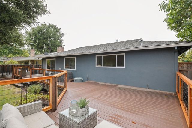 579 Arran Court, Sunnyvale, CA 94087