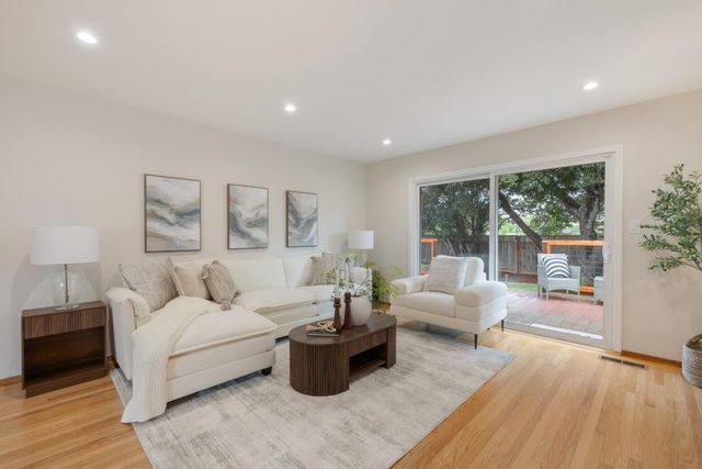 579 Arran Court, Sunnyvale, CA 94087