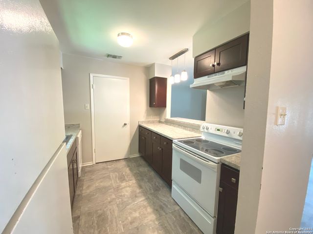 4623 ERIN BLVD, San Antonio, TX 78217