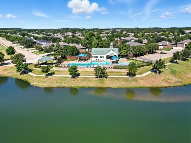 1917 Belmont Park Drive, Denton, TX 76210