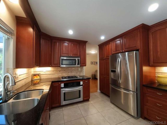 663 Hillhaven Dr, San Marcos, CA 92078