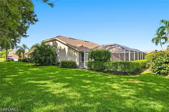 8681 Mustang DR, Naples, FL 34113