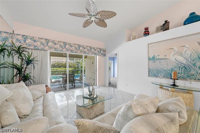 8681 Mustang DR, Naples, FL 34113