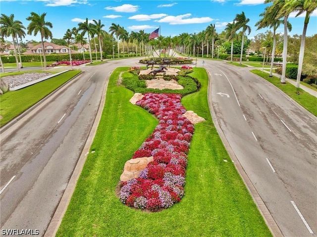 8681 Mustang DR, Naples, FL 34113