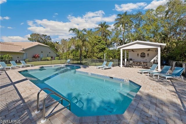 8681 Mustang DR, Naples, FL 34113