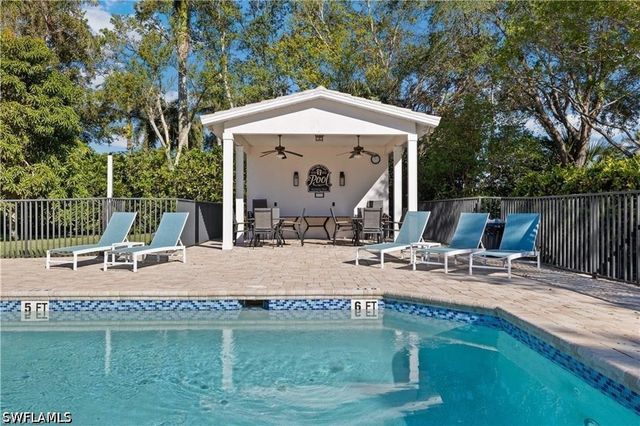 8681 Mustang DR, Naples, FL 34113