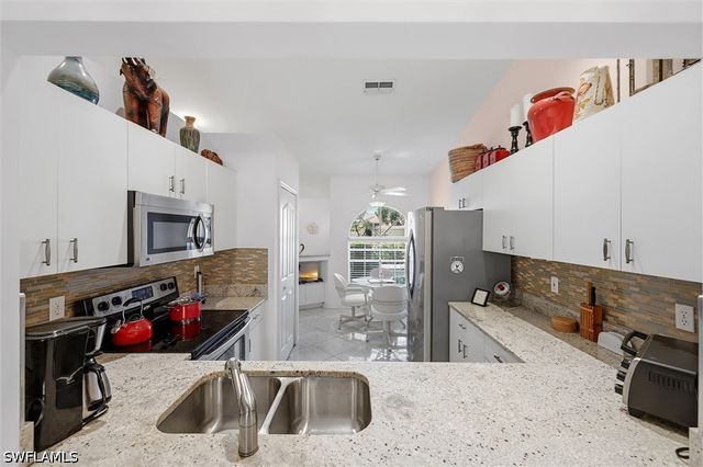 8681 Mustang DR, Naples, FL 34113