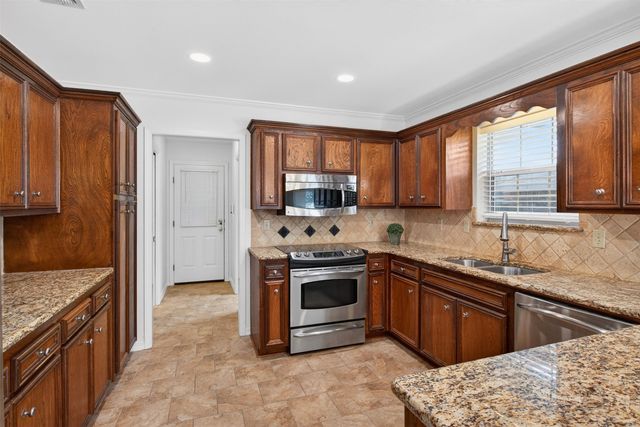 10012 Commander Drive, Shreveport, LA 71106