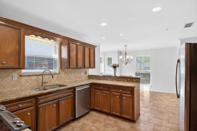 10012 Commander Drive, Shreveport, LA 71106