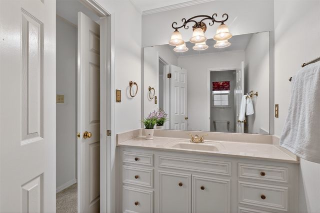 10012 Commander Drive, Shreveport, LA 71106