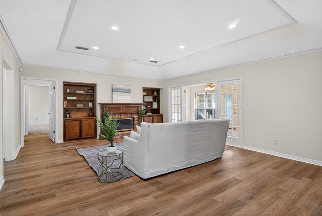 10012 Commander Drive, Shreveport, LA 71106