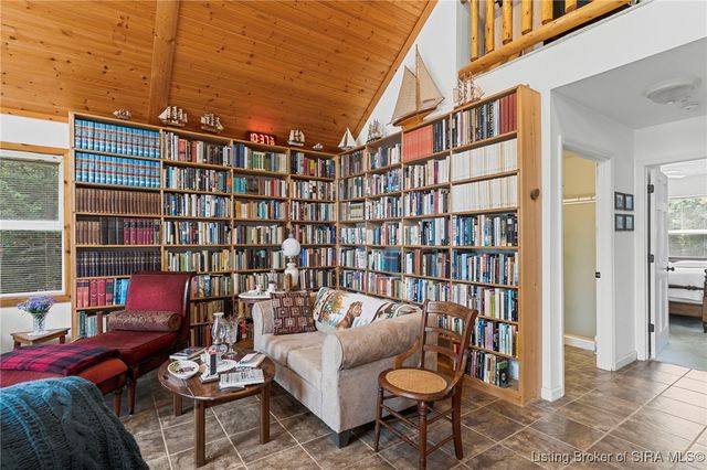 9609 Wolf Creek Road, Lexington, IN 47138