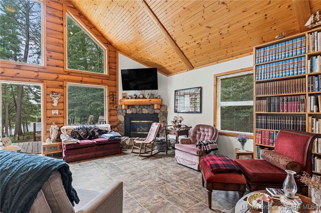 9609 Wolf Creek Road, Lexington, IN 47138