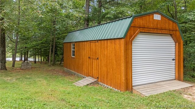 9609 Wolf Creek Road, Lexington, IN 47138