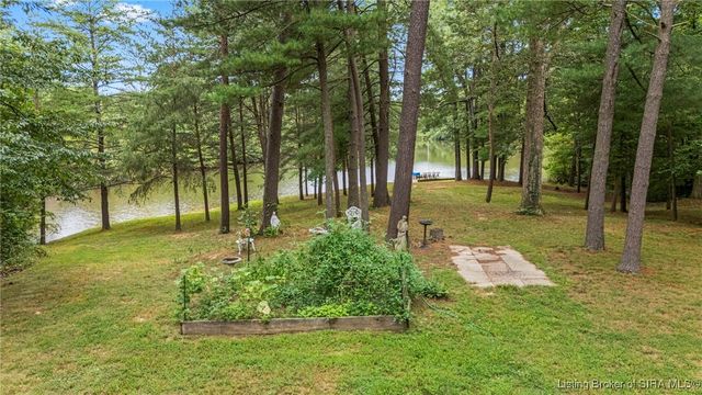 9609 Wolf Creek Road, Lexington, IN 47138