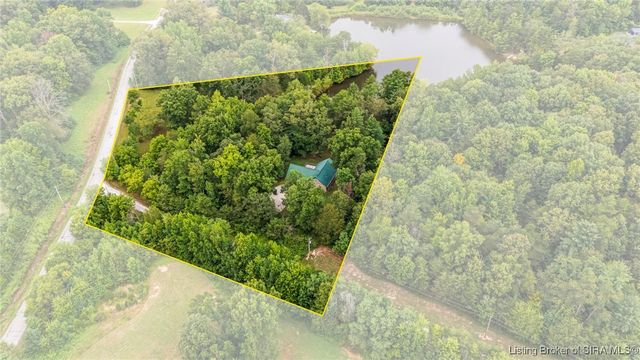 9609 Wolf Creek Road, Lexington, IN 47138