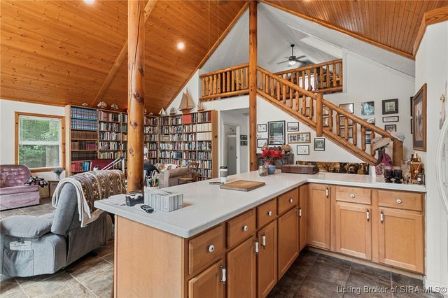 9609 Wolf Creek Road, Lexington, IN 47138