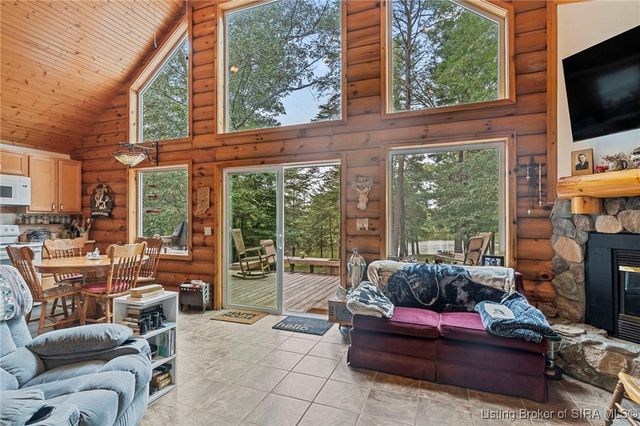 9609 Wolf Creek Road, Lexington, IN 47138