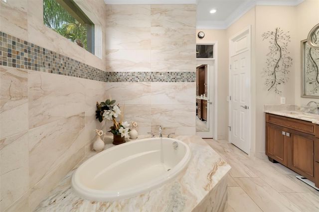 7215 CHATSWORTH COURT, Bradenton, FL 34201