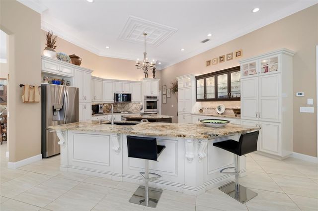 7215 CHATSWORTH COURT, Bradenton, FL 34201
