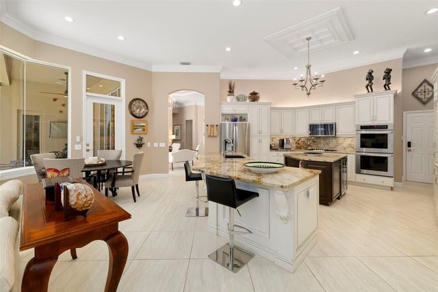 7215 CHATSWORTH COURT, Bradenton, FL 34201