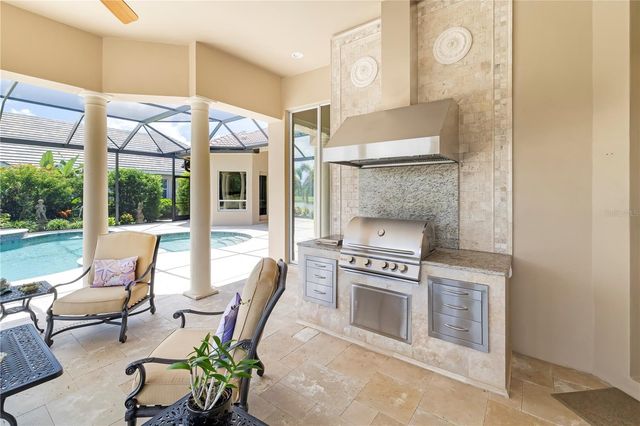 7215 CHATSWORTH COURT, Bradenton, FL 34201