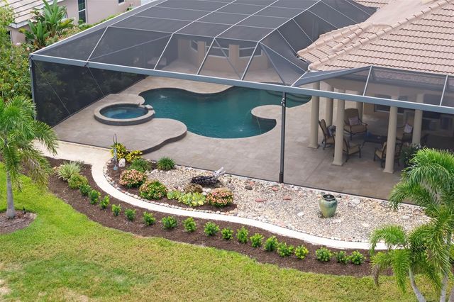 7215 CHATSWORTH COURT, Bradenton, FL 34201