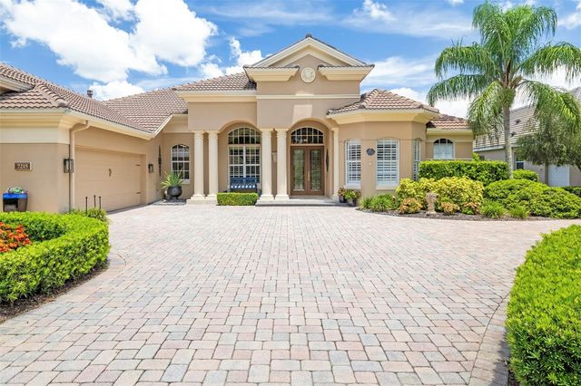 7215 CHATSWORTH COURT, Bradenton, FL 34201