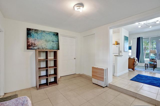 2461 NE 20th Avenue, Lighthouse Point, FL 33064