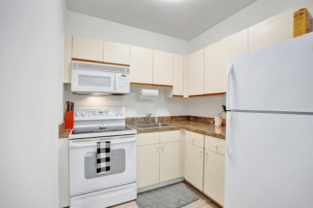 2461 NE 20th Avenue, Lighthouse Point, FL 33064