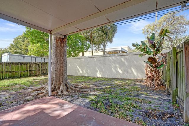 2461 NE 20th Avenue, Lighthouse Point, FL 33064