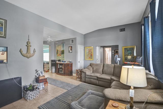 2461 NE 20th Avenue, Lighthouse Point, FL 33064
