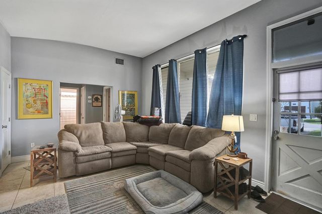 2461 NE 20th Avenue, Lighthouse Point, FL 33064