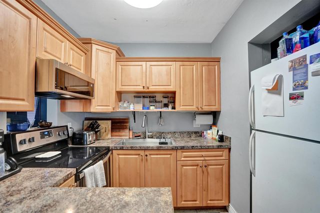 2461 NE 20th Avenue, Lighthouse Point, FL 33064