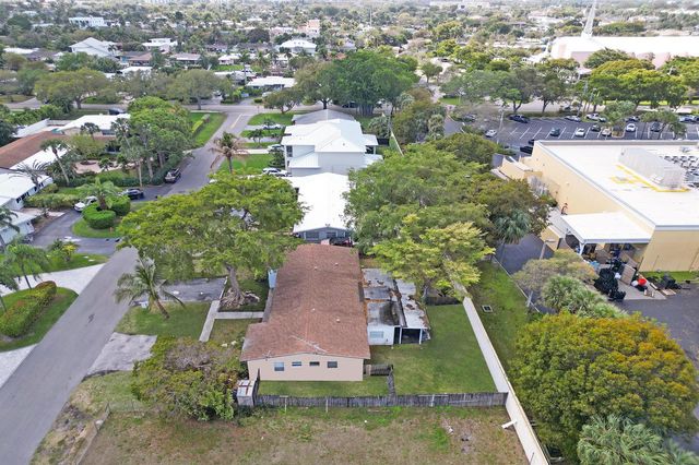 2461 NE 20th Avenue, Lighthouse Point, FL 33064