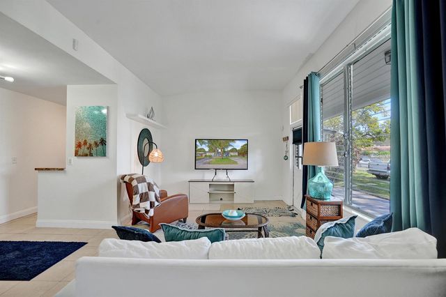 2461 NE 20th Avenue, Lighthouse Point, FL 33064