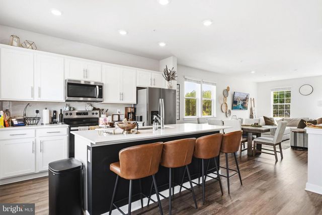 369 SOFT RUSH LN, La Plata, MD 20646