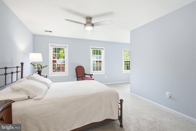6322 GLENBARD RD, Burke, VA 22015