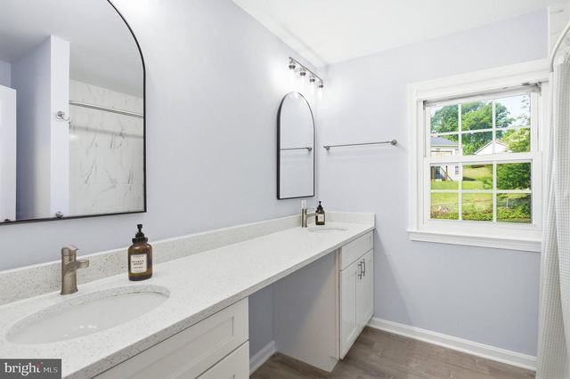 6322 GLENBARD RD, Burke, VA 22015