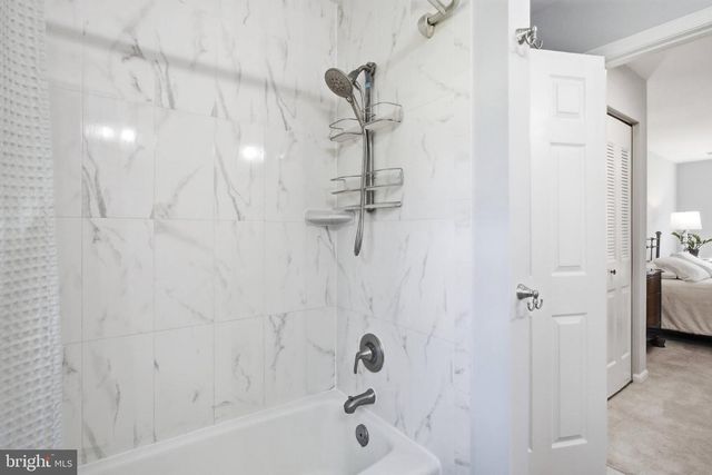 6322 GLENBARD RD, Burke, VA 22015