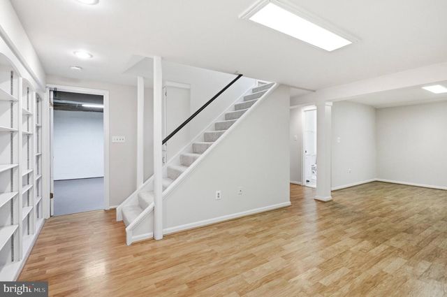 6322 GLENBARD RD, Burke, VA 22015