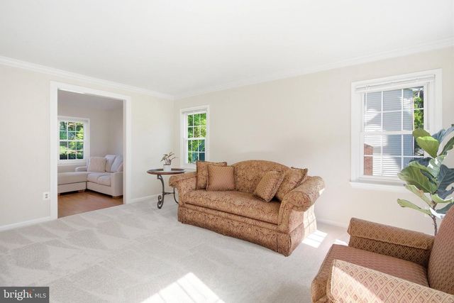 6322 GLENBARD RD, Burke, VA 22015