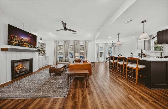 11 Kirkliston Lane, Bella Vista, AR 72715