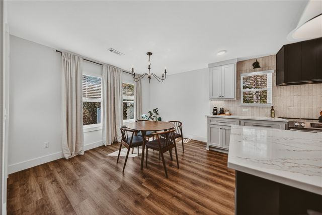 11 Kirkliston Lane, Bella Vista, AR 72715