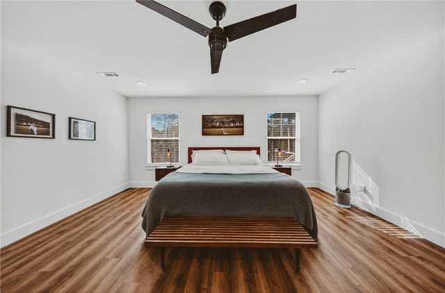 11 Kirkliston Lane, Bella Vista, AR 72715