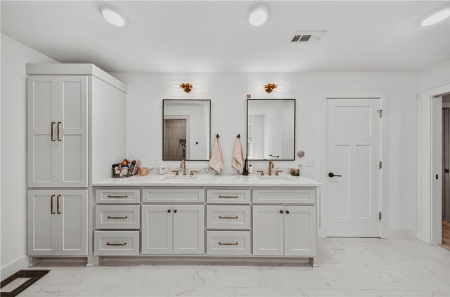 11 Kirkliston Lane, Bella Vista, AR 72715